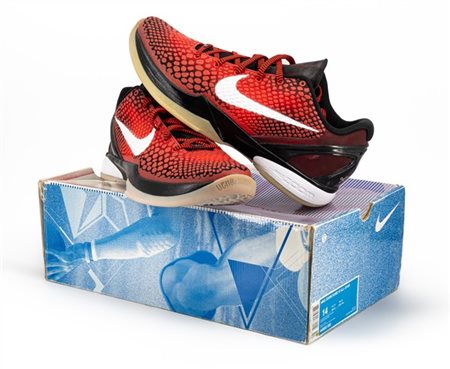 Nike Zoom Kobe VI All-Star. Nel 2011/2012 durante un meeting tenutosi a Vianen