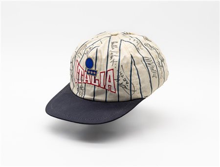 Coppia cappellini autografati. Due cappelli con visiera Nazionale Italiana Auto
