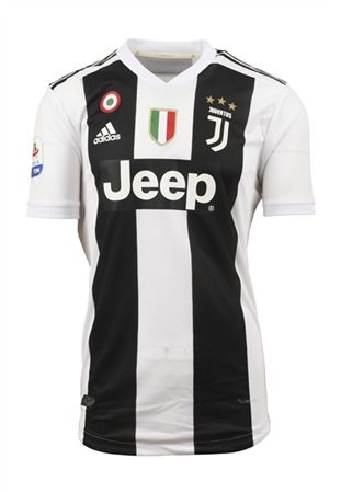 Paulo DYBALA. Maglia nr.10 della Juventus preparata per la stagione 2018-2019 d