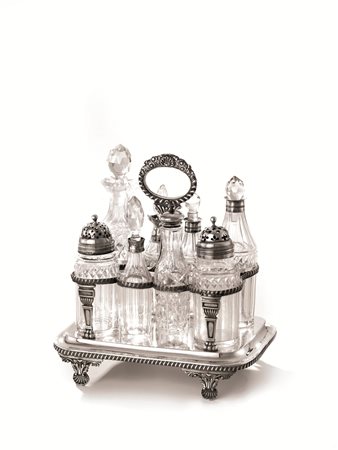 CRUET, LONDRA, 1821, ARGENTIERE ABSTAINANDO KING&nbsp; base rettangolare su...