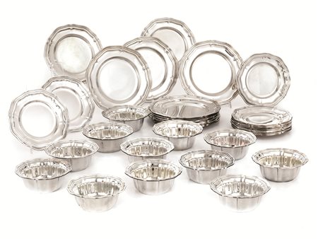 DODICI PIATTINI DA FRUTTA, DODICI PIATTINI DA PANE E DODICI...