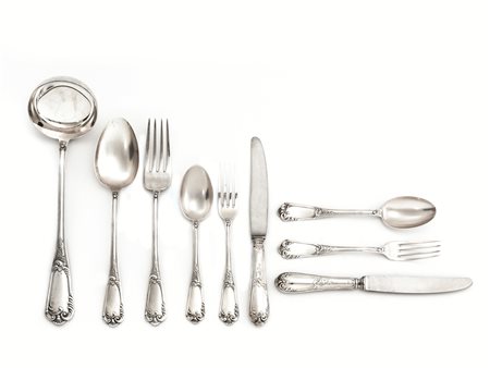 SERVITO DI POSATE, SECOLO XX&nbsp; in argento, manici decorati d volute...