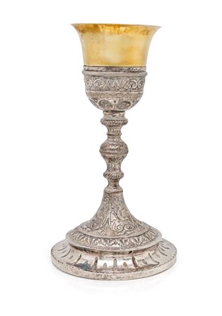  
Antico calice liturgico in argento 
 cm 25x9,5 - gr. 396