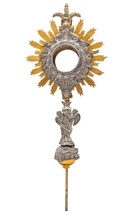  
Ostensorio in bronzo dorato e argento con spighe e grappoli d'uva 
 cm 40 (+ 13 di asta) x 20