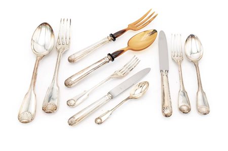 
Servizio di posate in argento 800/000 per dodici coperti con doppia posateria da pasto 
 peso complessivo gr. 4729 (esclusi i coltelli e le posate da insalata)