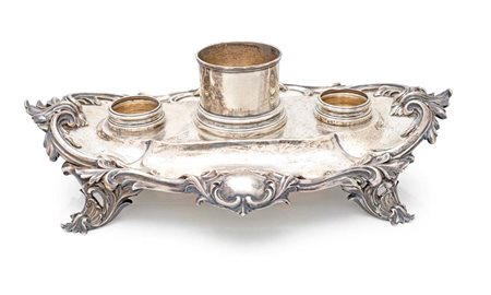  
Calamaio in argento, Londra 1844 
 cm 10x35x23 - gr. 890