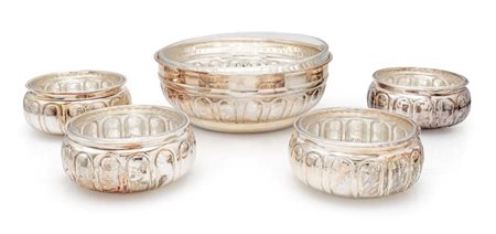  
Servizio da macedonia in argento 
 cm 8x22 e cm 4x5,5x11,5 rispettivamente - peso complessivo netto gr. 954