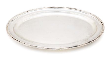  
Grande vassoio ovale in argento 800/000 
 cm 54x35 - gr. 1.535