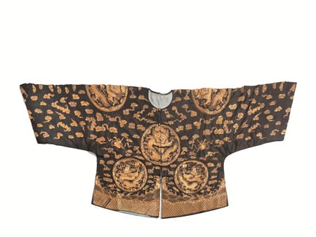 GIACCA, CINA DINASTIA QING SEC. XIX&nbsp; in raso di seta a fondo nero...