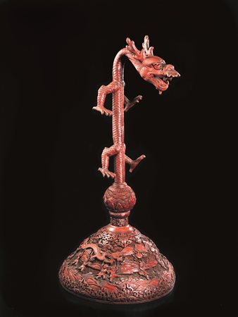 ELEMENTO DECORATIVO ,CINA SEC. XIX in lacca, la base intagliata con con...