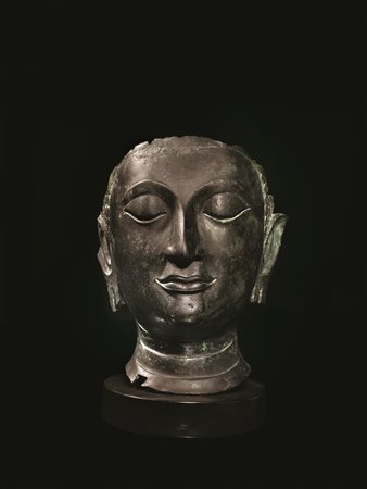 SCULTURA THAILANDIA SEC. XVII-XVIIIin bronzo brunito raffigurante volto di...