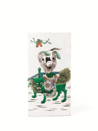 PLACCA CINA SEC. XIX in porcellana policroma della famiglia verde...