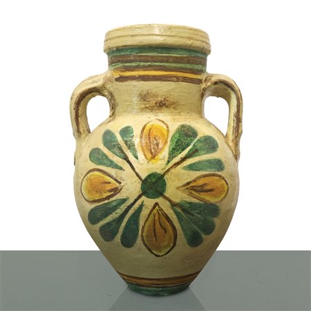 Quartara in maiolica di Caltagirone con grande fiore policromo dipinto al fronte