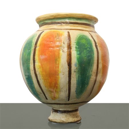 Boccia in maiolica di Caltagirone decorato a bande policrome nei toni del verde e dell'arancione, 20°  