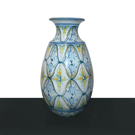 Ceramiche Brancaleone  Caltagirone - Vaso in maiolica di Caltagirone dipinto a motivi floreali, 20°  
