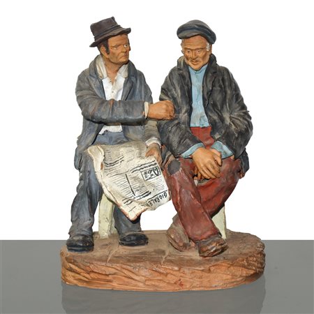 Ceramiche e presepi d'arte  Scarlatella - Uomini che leggono il giornale sulla panchina, coppia di figurine in maiolica di Caltagirone, Caltagirone 1970