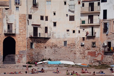 Franco Fontana (1933 - 2026)  - Sicilia, Cefalù, 2007