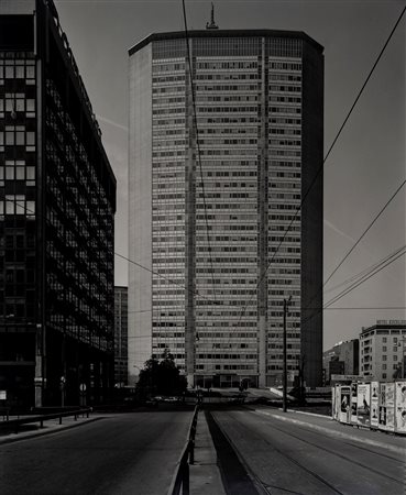 Gabriele Basilico (1944 - 2013)  - Milano, Grattacielo Pirelli, anni 1980/1990
