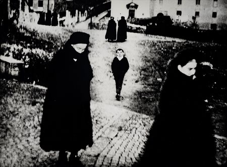 Mario Giacomelli (1925 - 2000)  - Scanno , 1957