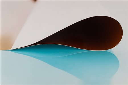 Wolfgang Tillmans (1968)  - Paper drop (shine), 2006