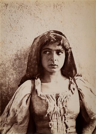 Baron Wilhelm von Gloeden (1856 - 1931)  - Giovane siciliana, 1900s/1910s