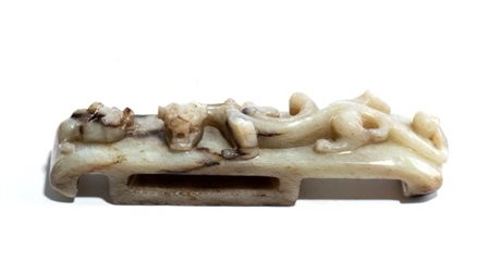 
Ornamento in giada intagliato, Cina  dinastia Qing
 Larghezza cm10x3X 2,7