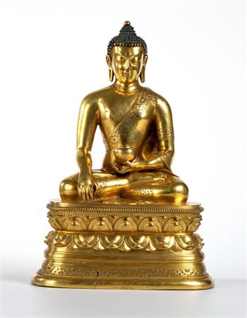  
Figura di Buddha in bronzo dorato Mongolia, scuola Zanabazar, fine XVIII secolo.
 Altezza cm 28 