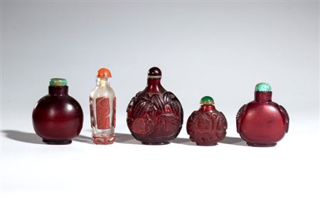  
Gruppo di 5 tabacchiere. Cina, XX secolo 
 La piu grande altezza cm 8.5
