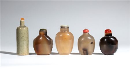  
Gruppo di cinque tabacchiere. Cina, XIX-XX secolo 
 La piu grande altezza cm 9