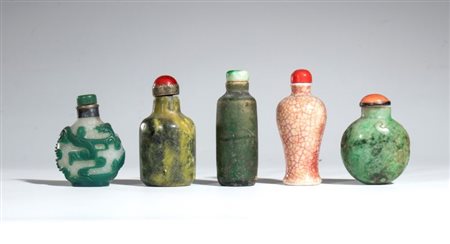  
Gruppo di cinque tabacchiere. Cina, XIX-XX secolo 
 La piu grande altezza cm 8,3