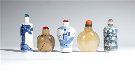  
Gruppo di cinque tabacchiere. Cina, XIX-XX secolo 
 La piu grande altezza cm 9,5