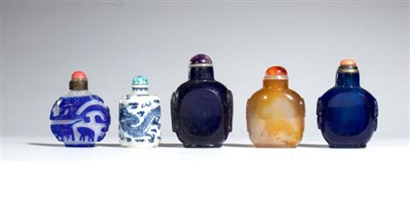  
Gruppo di cinque tabacchiere. Cina, XIX-XX secolo 
 La piu grande altezza cm 8,5