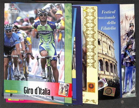 Lotti e Collezioni - Area Italiana - REPUBBLICA - Folder Italia 2001/2012