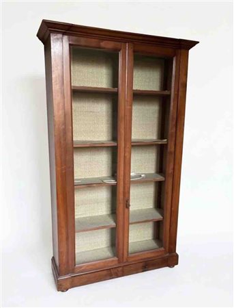 Elegante Vetrina / Libreria Antica a Due Ante a Vetro in Legno con Schienale Foderato