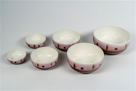 Set di sei ciotole in ceramica smaltata nei toni del marrone e del rosa di misure differenti, Germany, 20th century
