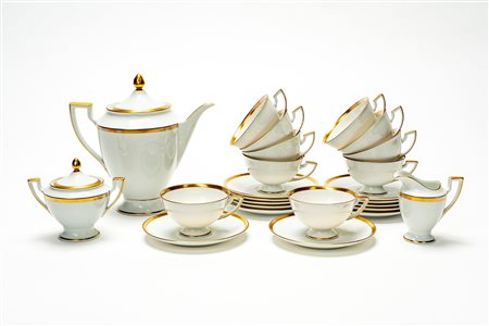 Servizio da tè in porcellana bianca profilata in oro. Royal Tettau Bavaria