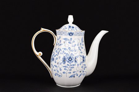 Grande teiera in porcellana bianca e blu, Narumi per Fornari & Fornari Roma
