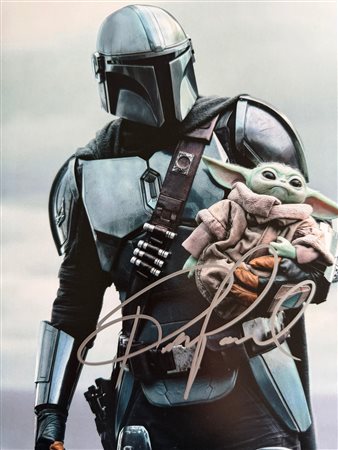 The Madalorean Pedro Pascal signed photo