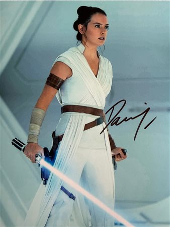 Star Wars Daisy Ridley signed movie photo