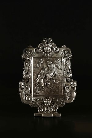 MANIFATTURA LOMBARDA DEL XVII SECOLO Pace in argento finemente sbalzato e...