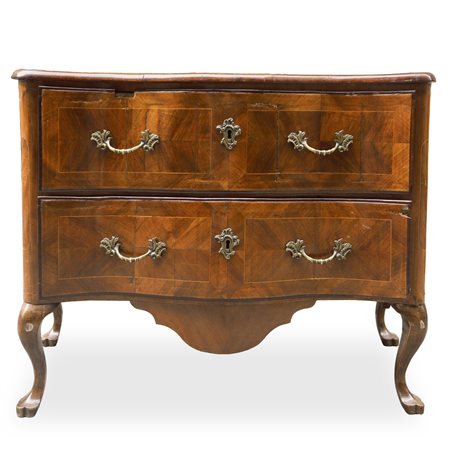 Cassettone a due cassetti con piedi a cabriol, Sicily, Louis XV, 18° century