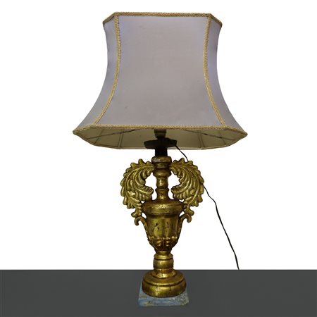 Lume con base in legno dorato, in argento e mistura, 19° century