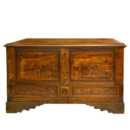 Cassapanca con intarsi sui pannelli frontali, 19° century