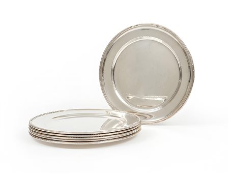 DODICI PIATTI IN ARGENTO, XX SECOLO, circolari lis