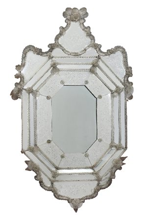 GRANDE SPECCHIERA IN VETRO INCISO, MURANO, INIZIO 