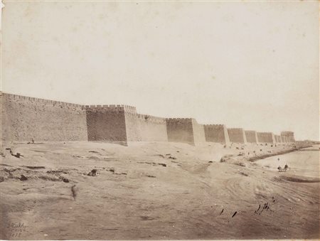 CHILD THOMAS (1841 - 1898) Mura di Pechino. Porta Qianmen. Lotto composto da...
