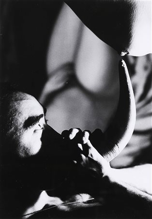 HOSOE EIKOH (n. 1933) Ordeal by roses #12. 1961. Stampa alla gelatina...