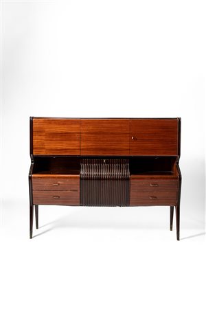 Osvaldo Borsani (Varedo 17/08/1911 - Milano 16/04/1985)  - Mobile credenza, 1940 circa