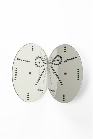 Alessandro Mendini (Milano 1931 - Milano 2019)  - Specchio scultura modello 'Due ali' della serie 'Specchi Riflessi', 2016