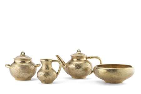 Servizio da tè in argento vermeil interamente decorato a fasce vegetali intrecc